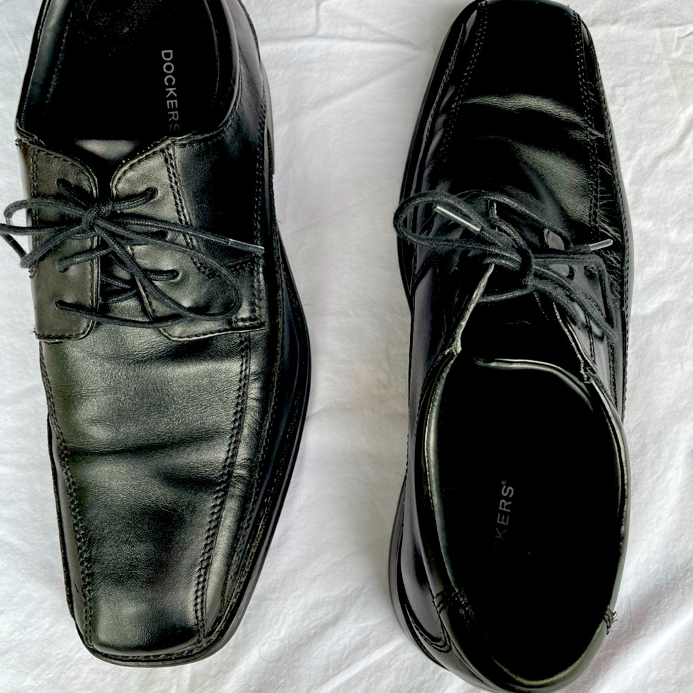 Black dress shoes, size 8.5